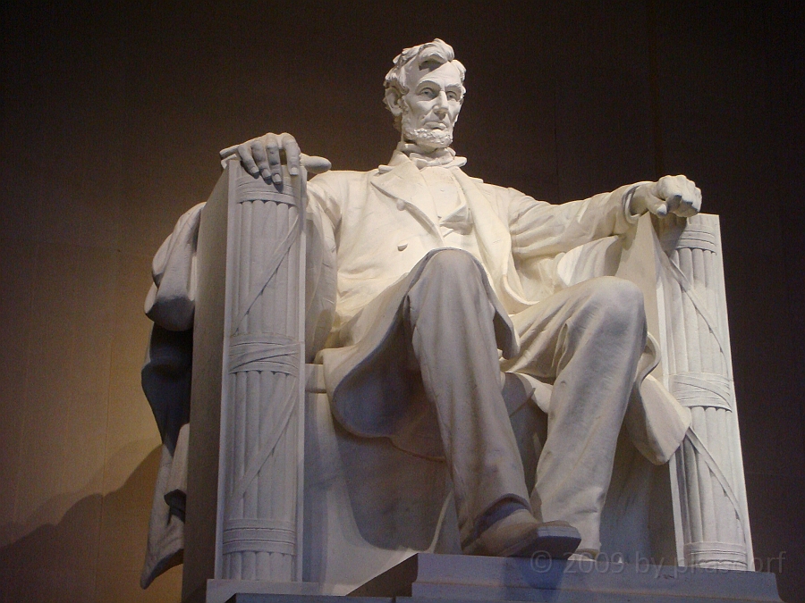 Washington DC [2009 July 03] 237.JPG - Scenes from The Lincoln Memorial